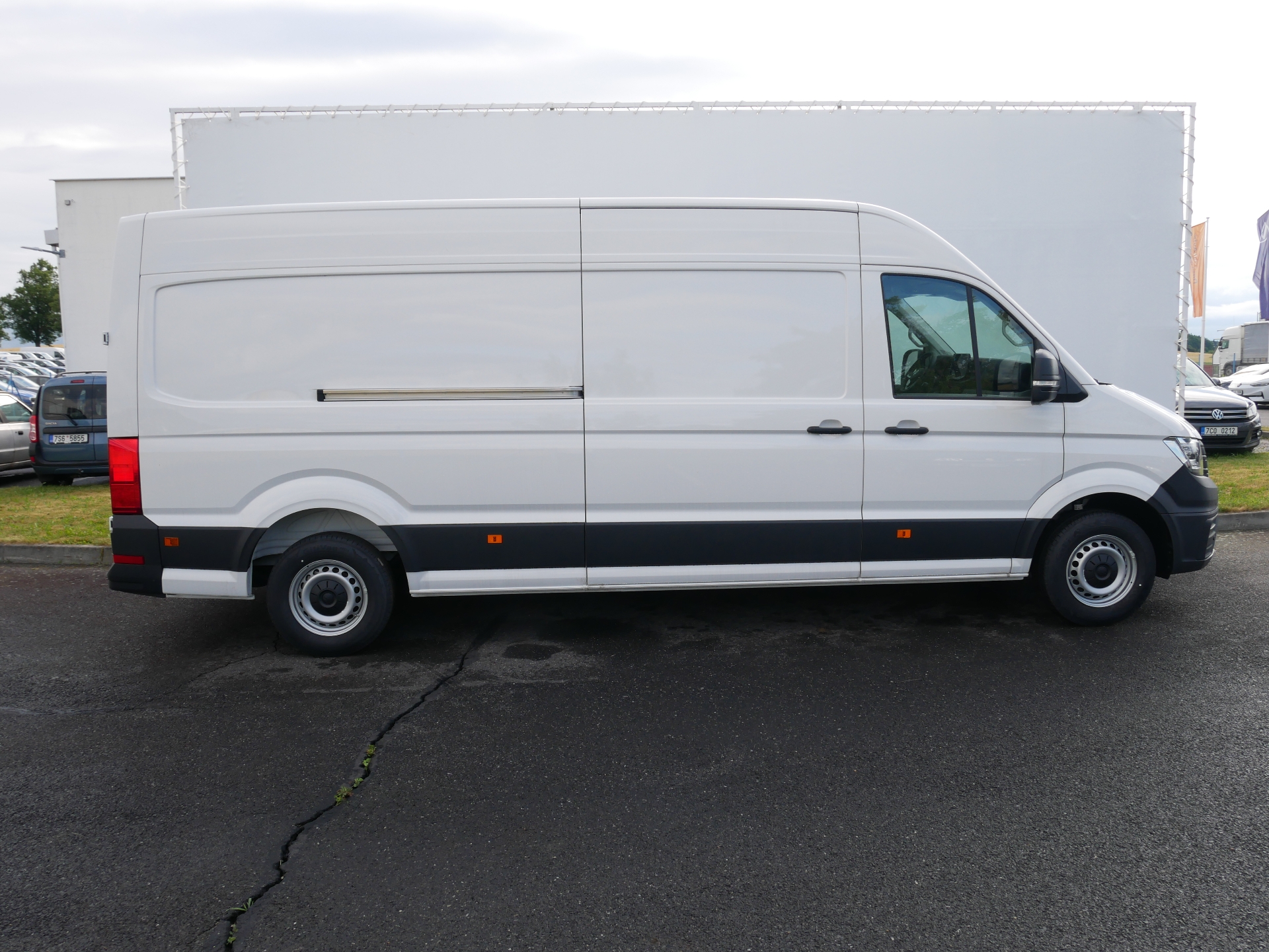 Volkswagen Crafter - skříňový vůz