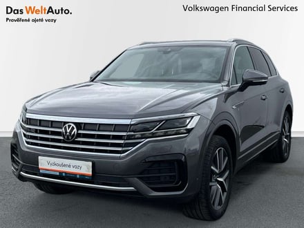 VW Touareg R-LINE V6 3,0 TDI 4MOT 8TT