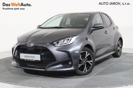 Toyota Yaris 1,5 HYBRID E-CVT SELECTION/ LED,ACC