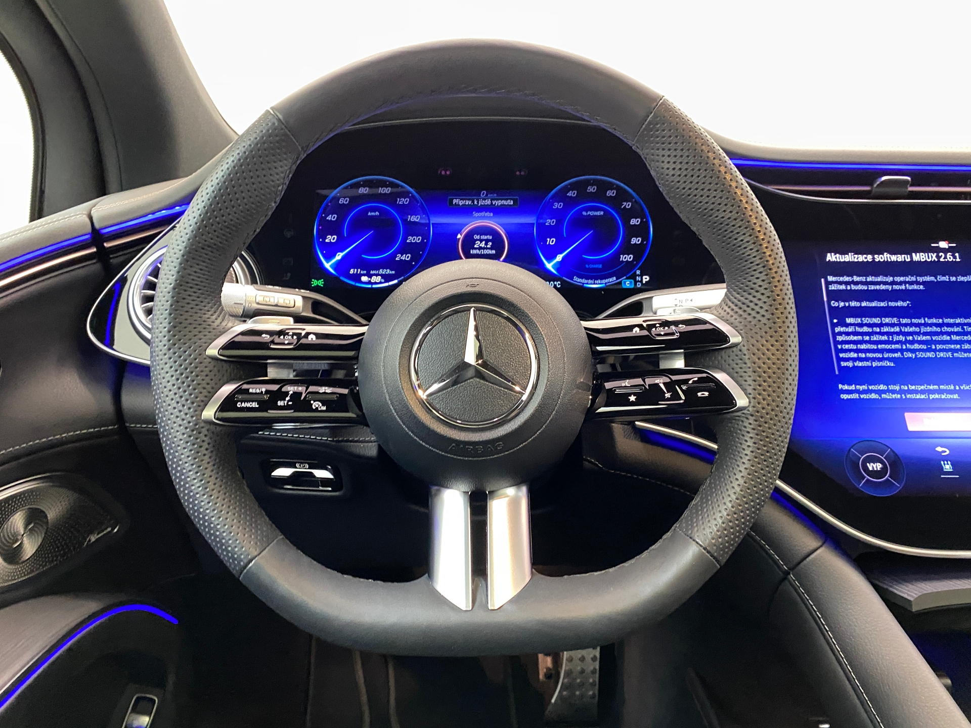 Mercedes-Benz EQS