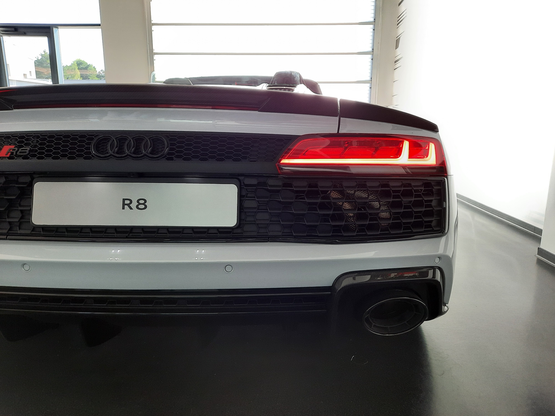 Audi R8