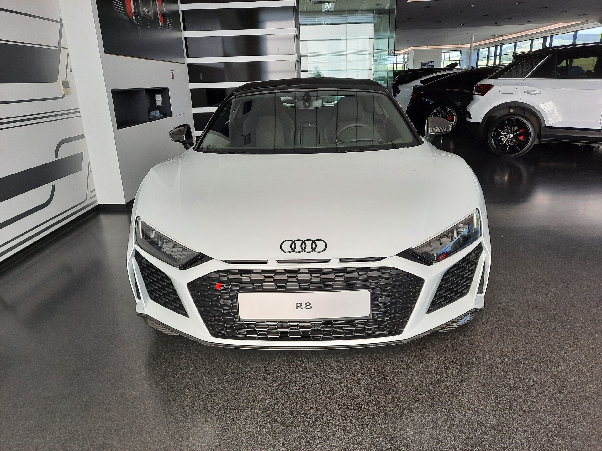 Audi R8