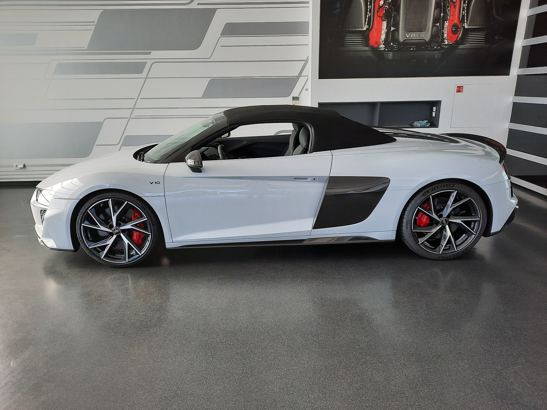 Audi R8