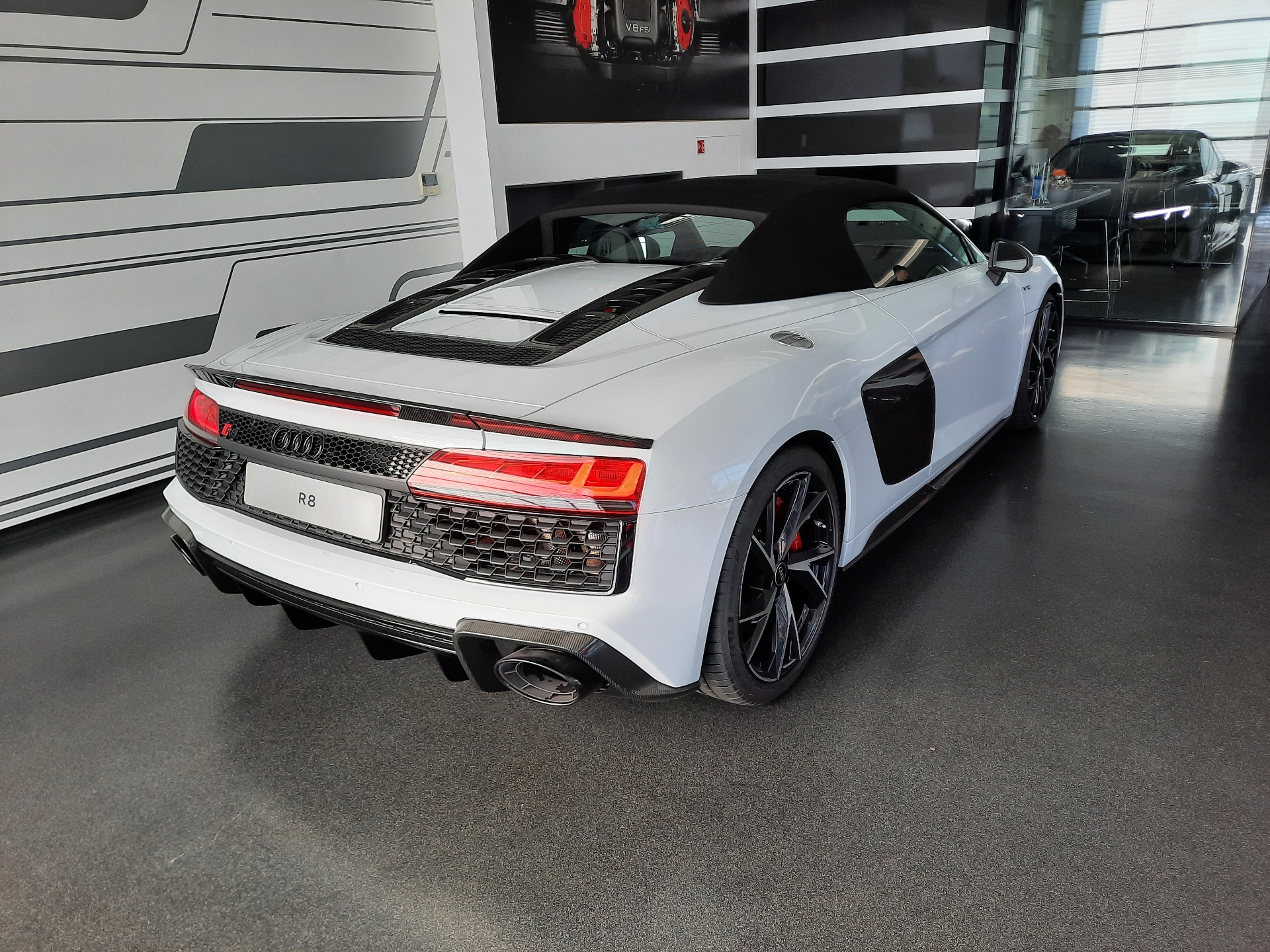 Audi R8