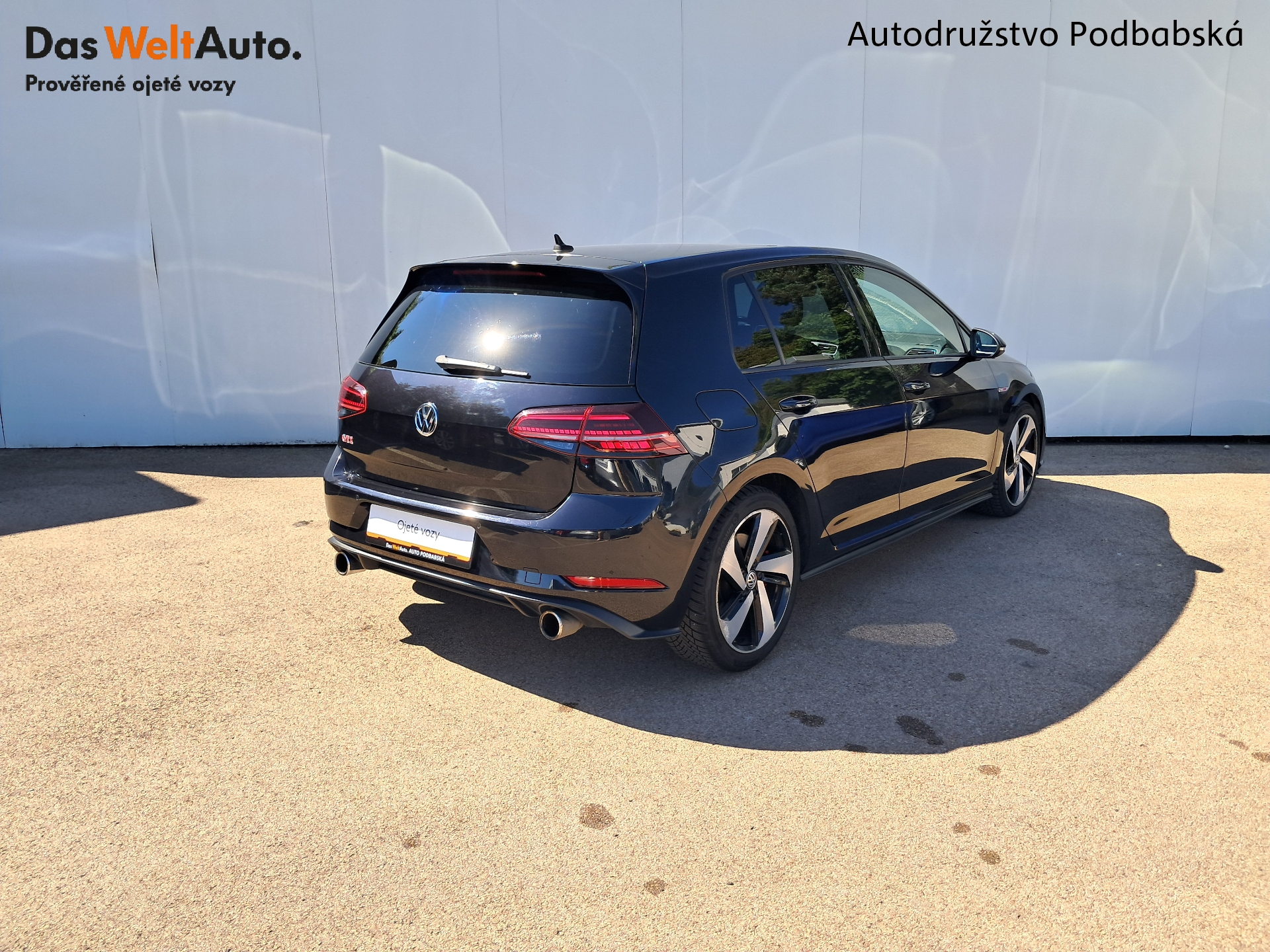 Volkswagen Golf GTI