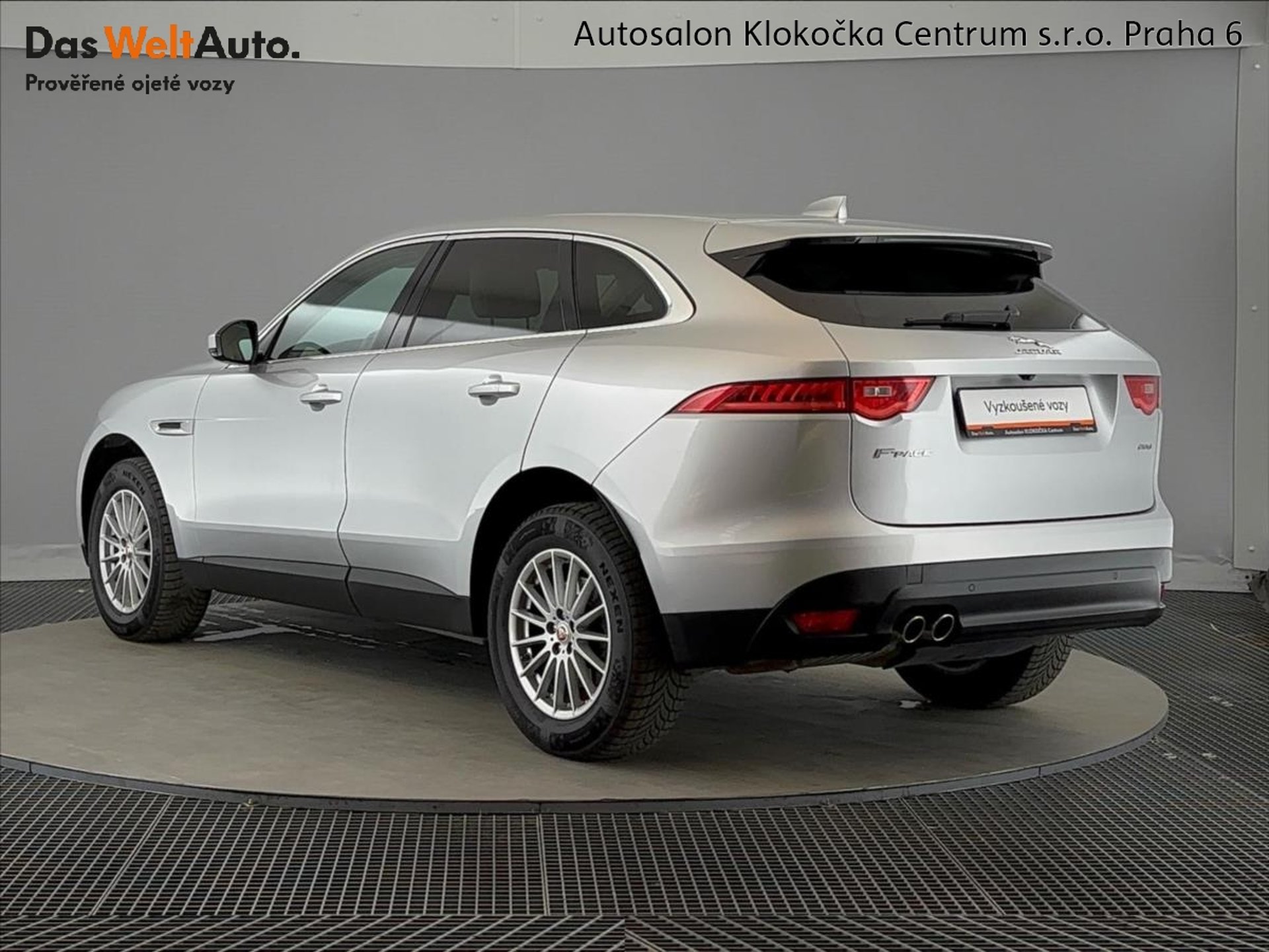 Jaguar F-Pace