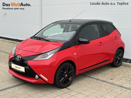 Toyota Aygo  1.0  51 kW manuál ,