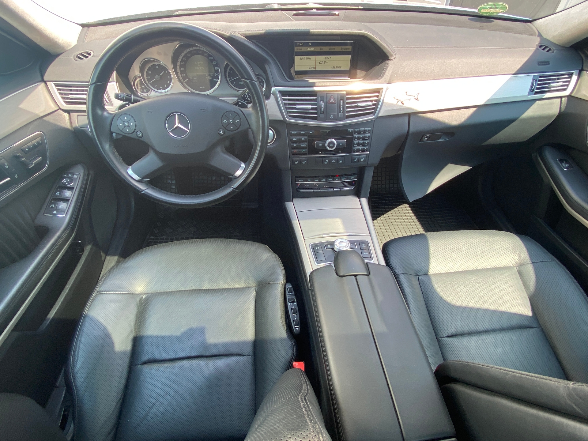 Mercedes-Benz E350