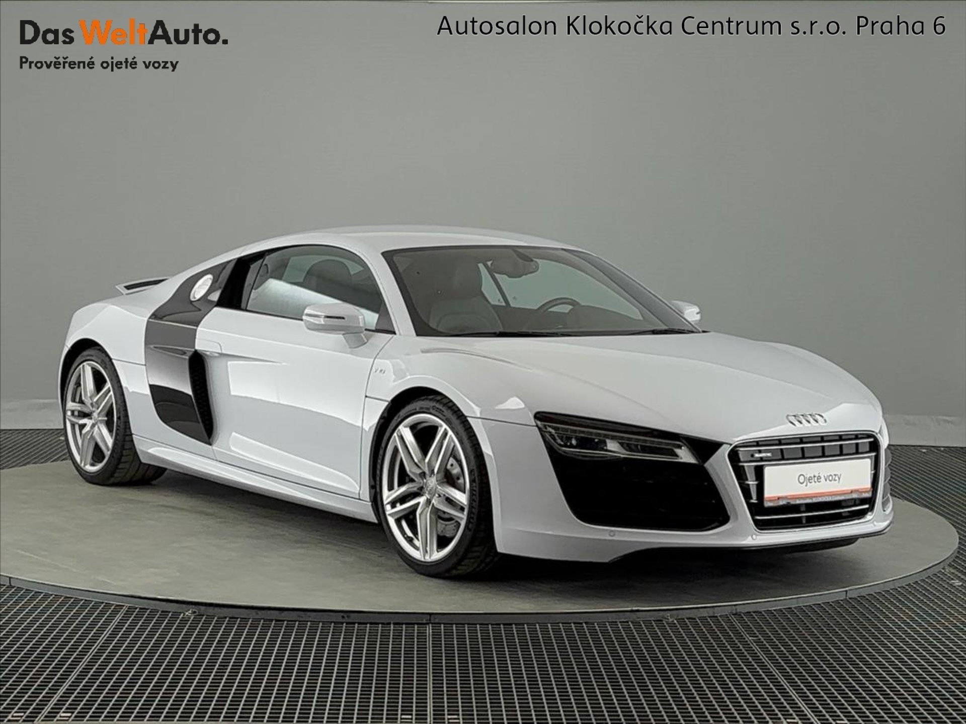Audi R8