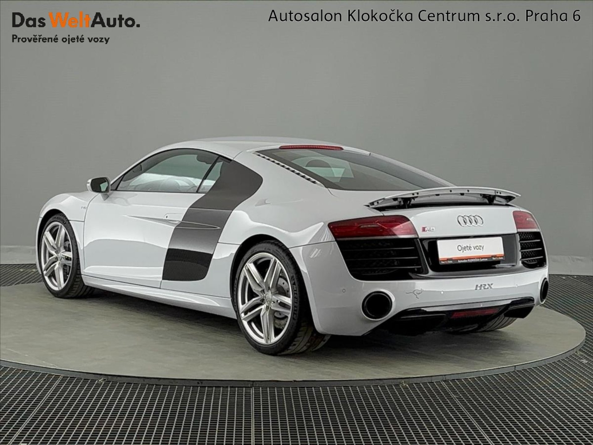 Audi R8
