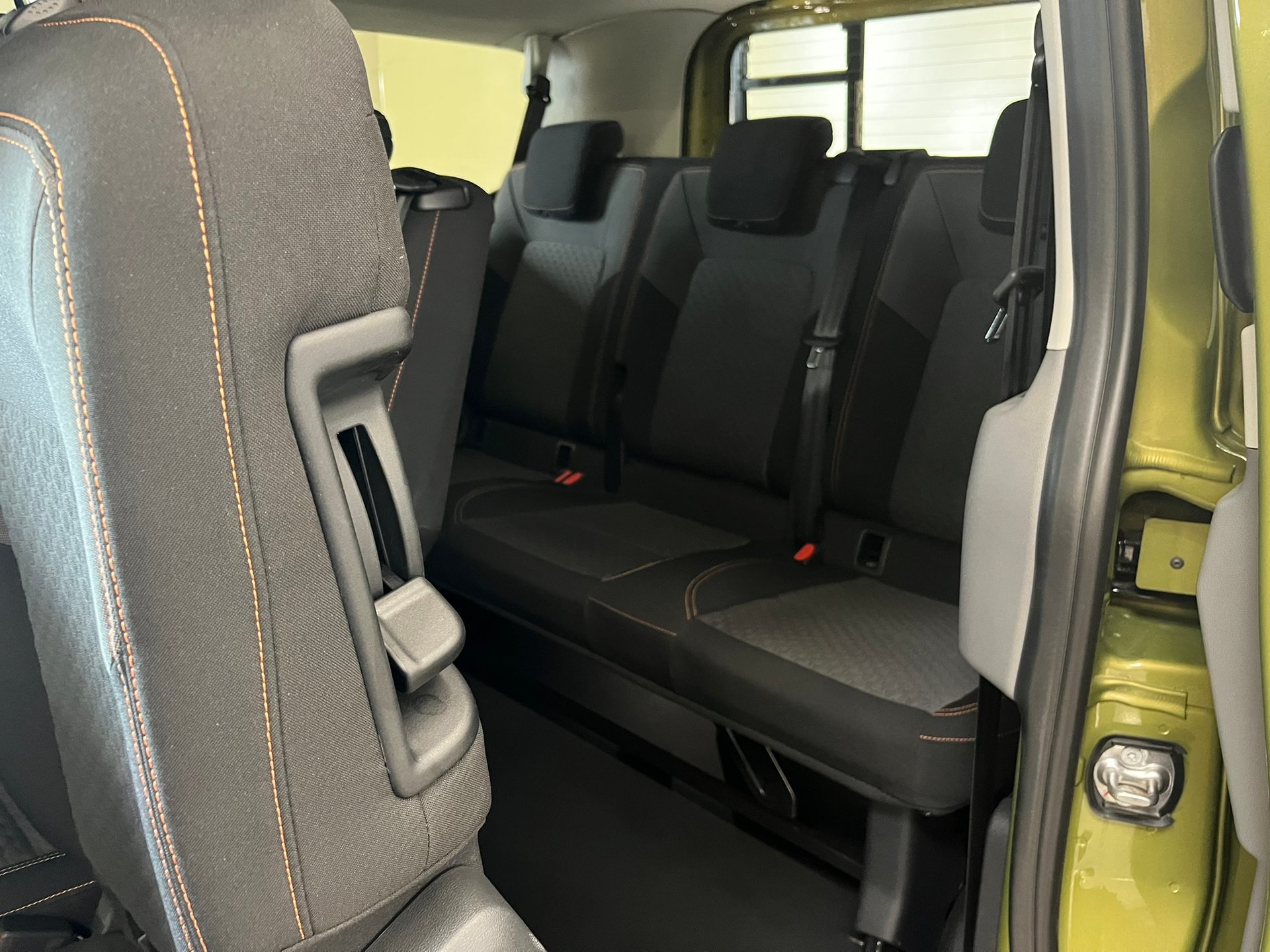 Volkswagen T7 Kombi