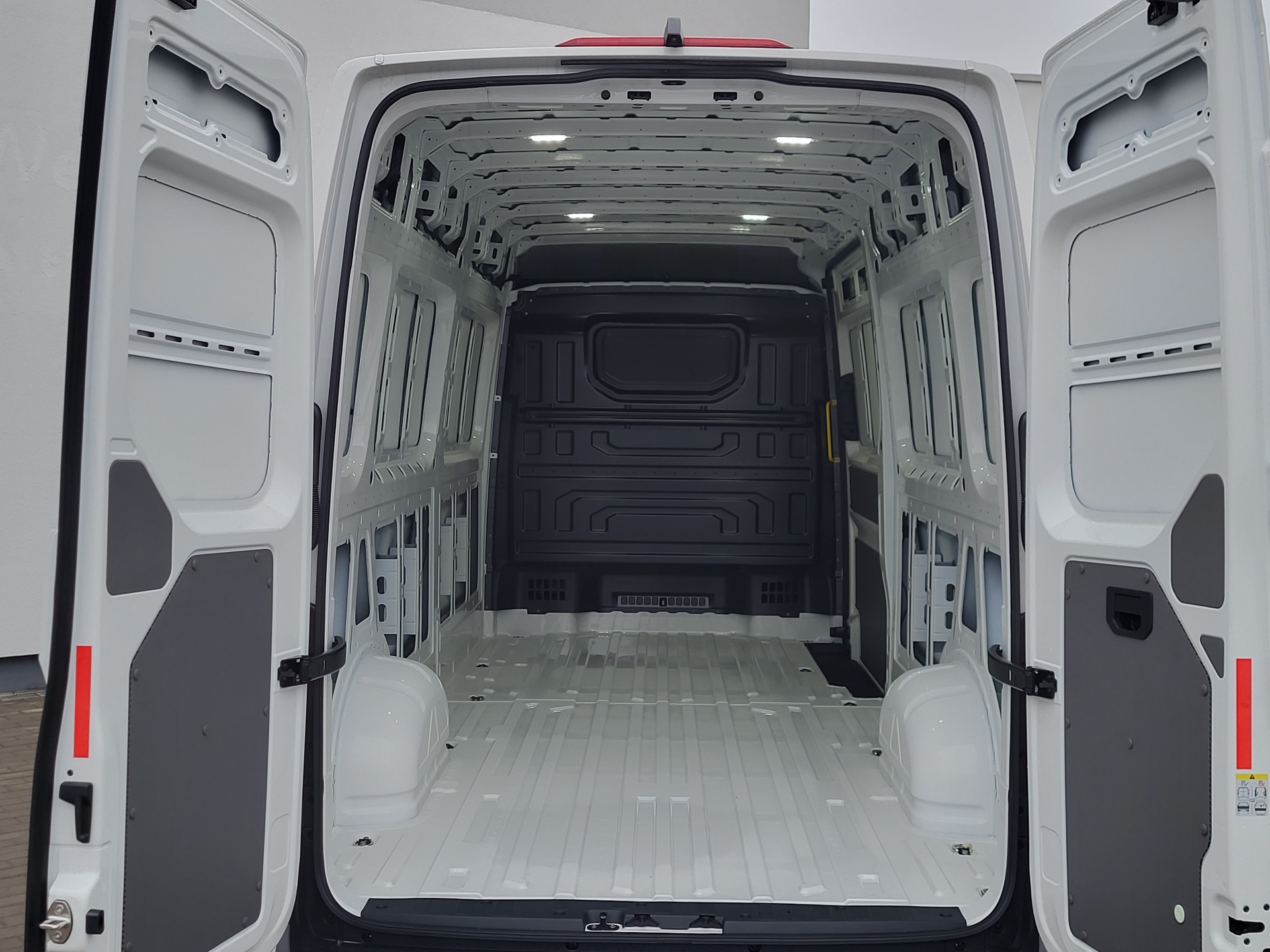 Volkswagen Crafter - skříňový vůz