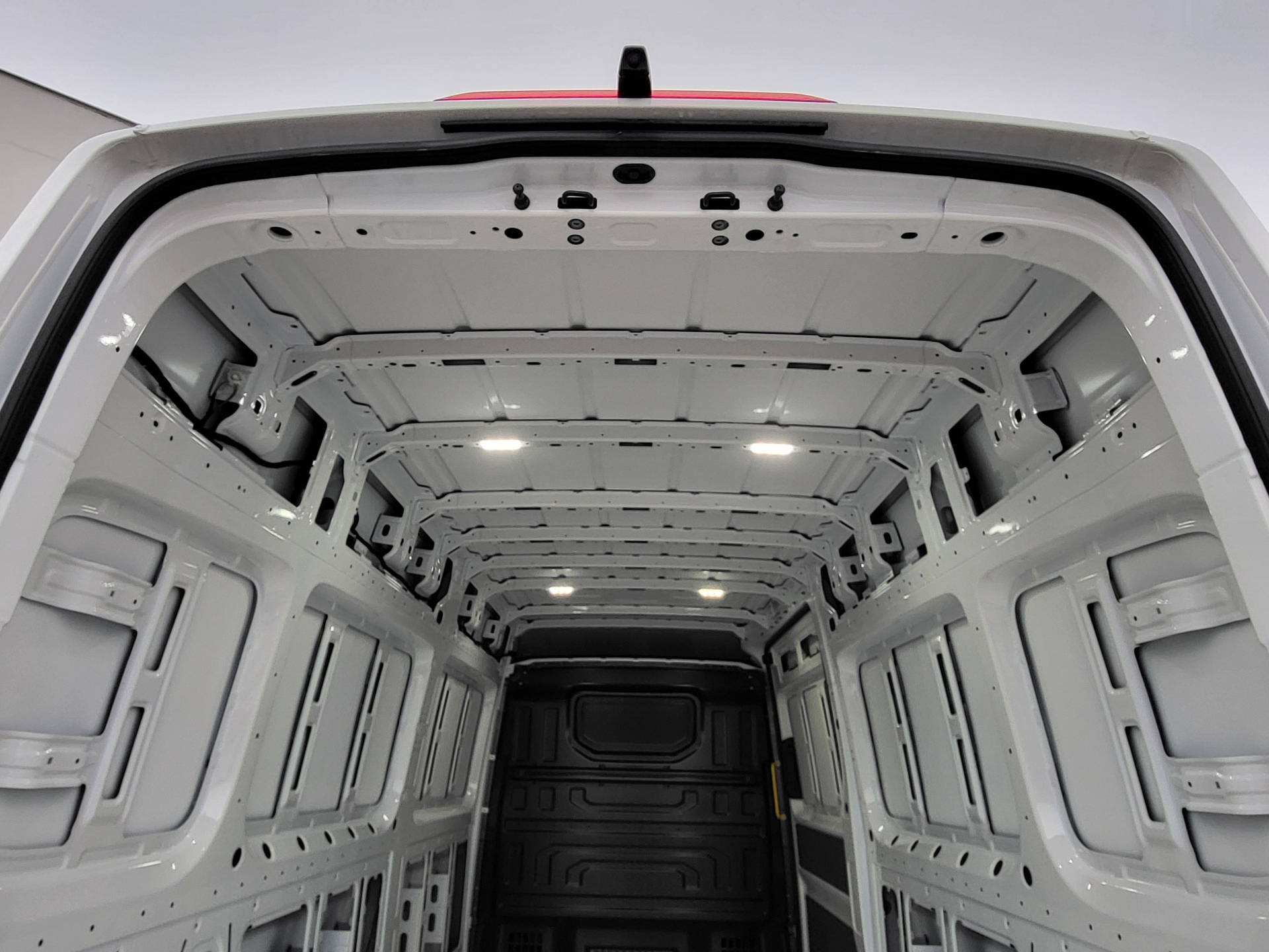 Volkswagen Crafter - skříňový vůz