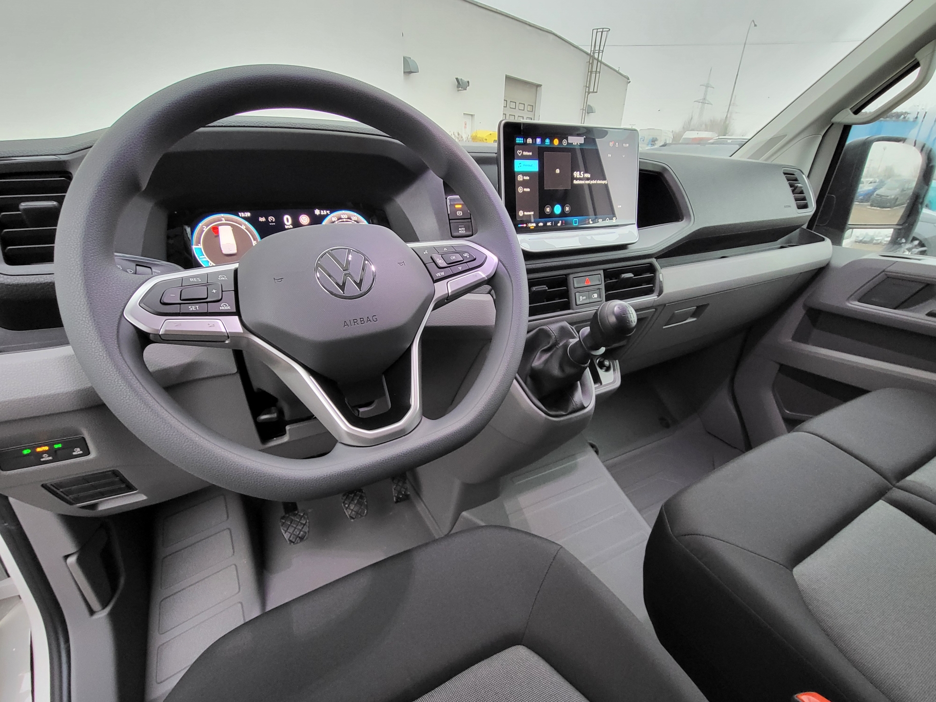 Volkswagen Crafter - skříňový vůz