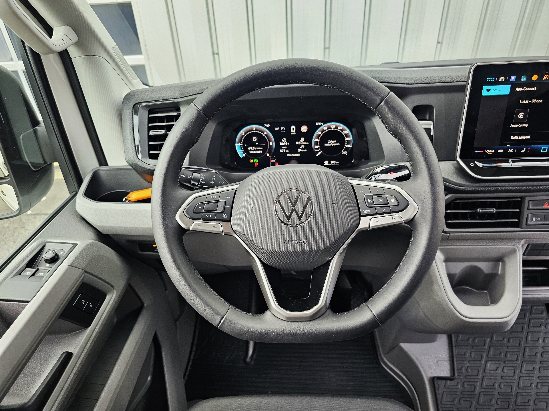 Volkswagen Crafter - skříňový vůz