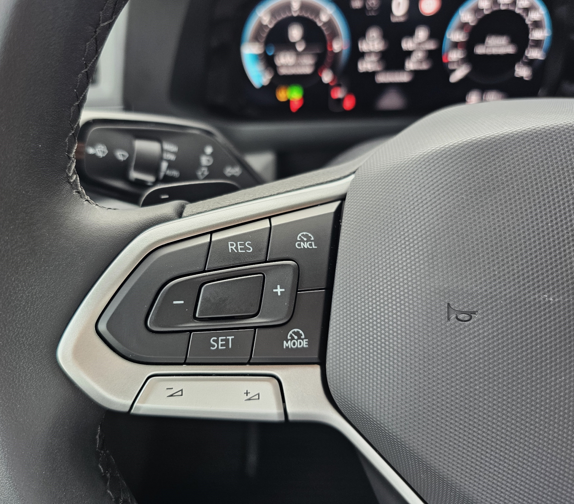 Volkswagen Crafter - skříňový vůz