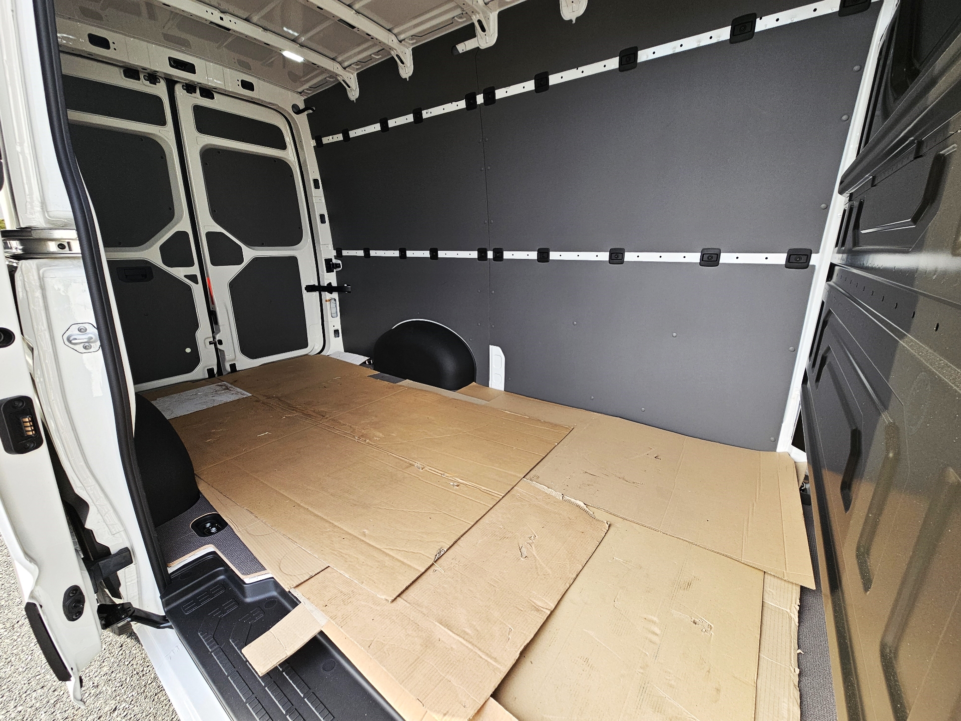 Volkswagen Crafter - skříňový vůz