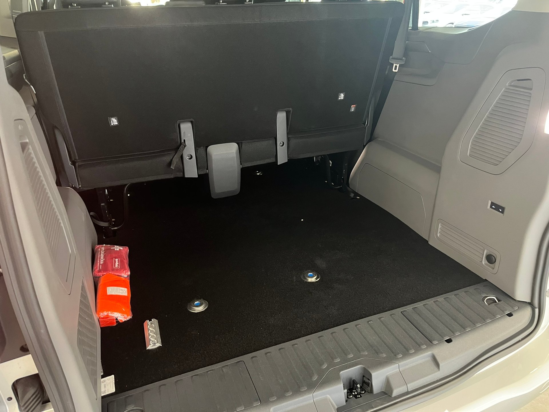 Volkswagen T7 Caravelle