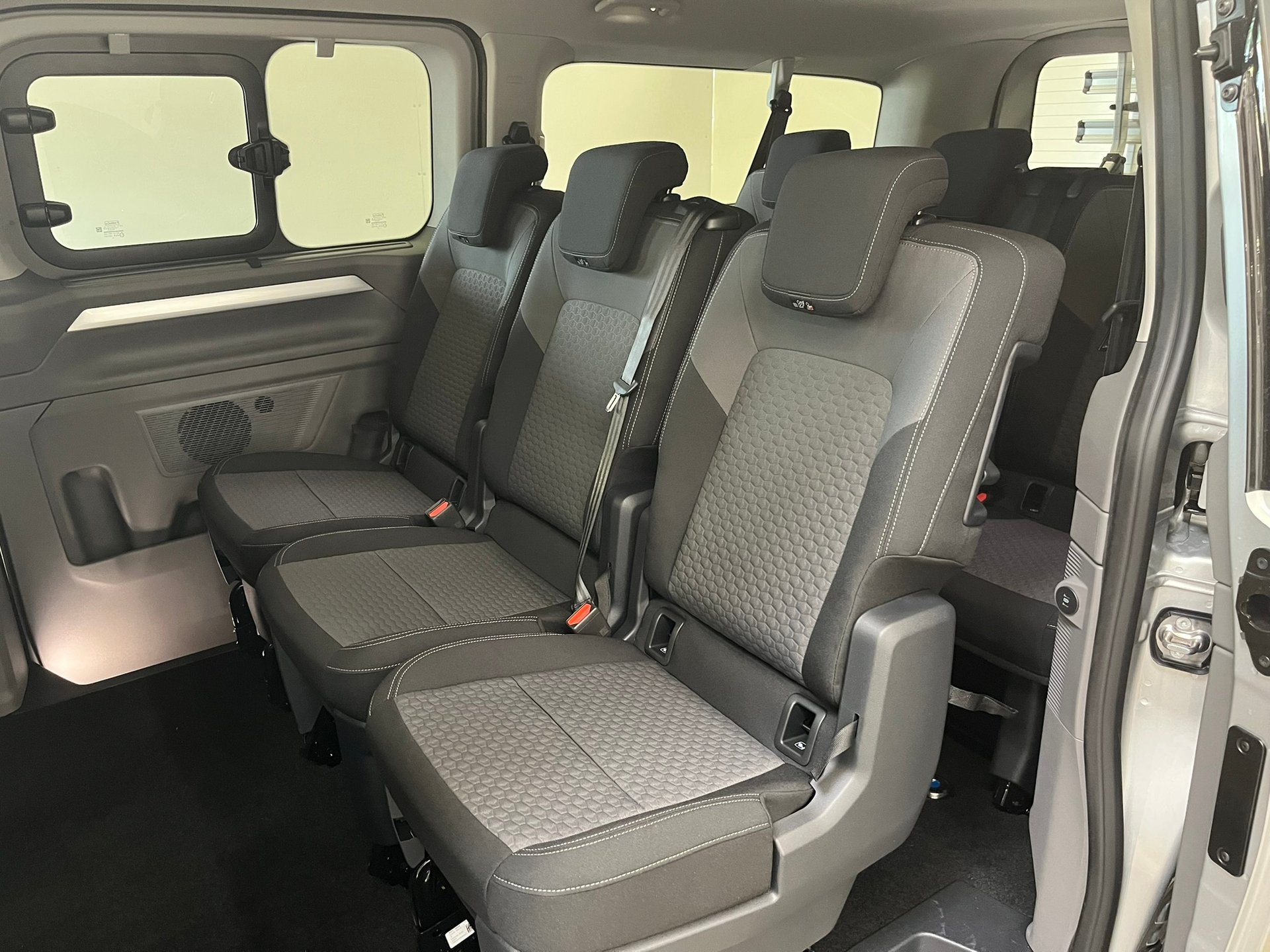 Volkswagen T7 Caravelle