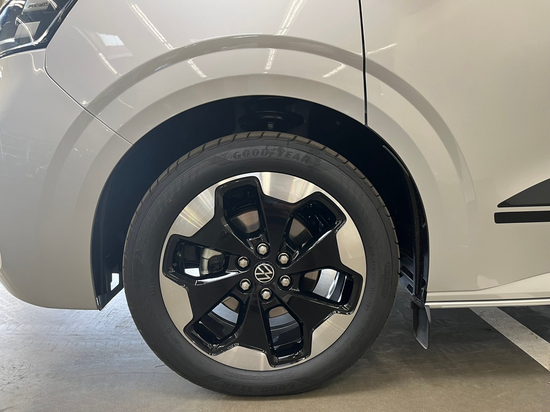 Volkswagen T7 Caravelle