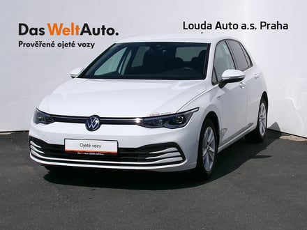 VW Golf life 1.5 TSI 96 kW manuál ,