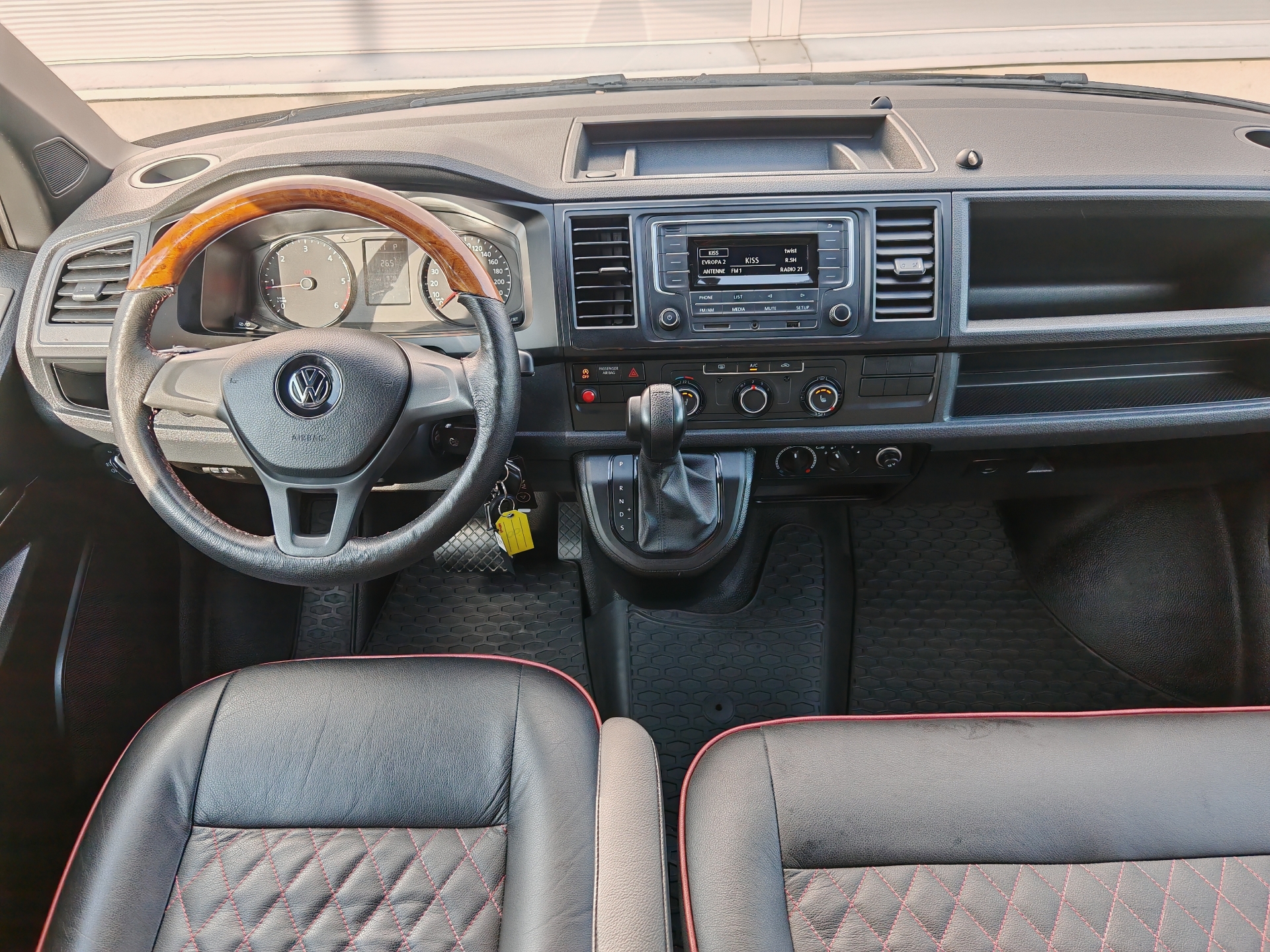 Volkswagen Caravelle