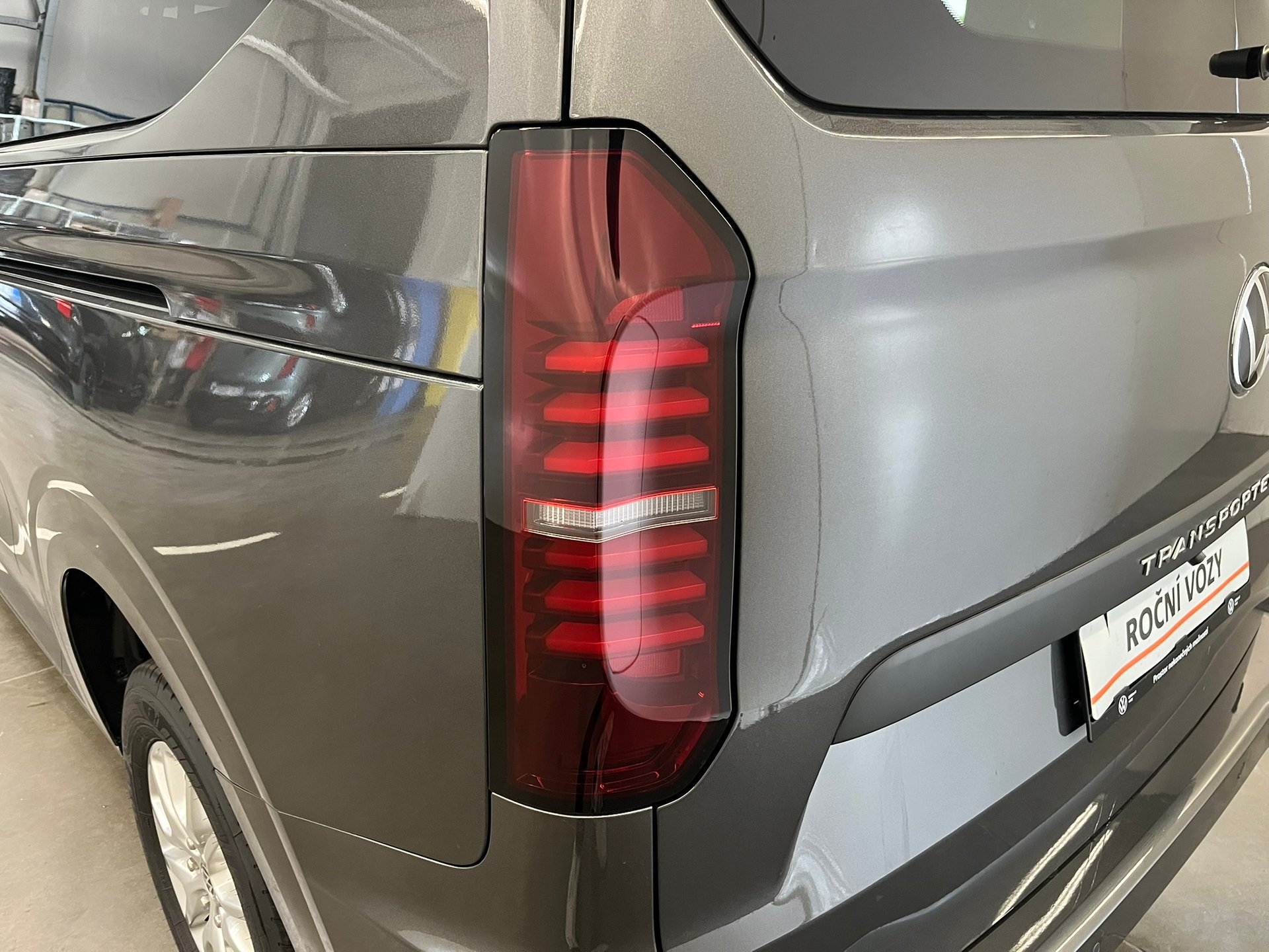 Volkswagen T7 Kombi