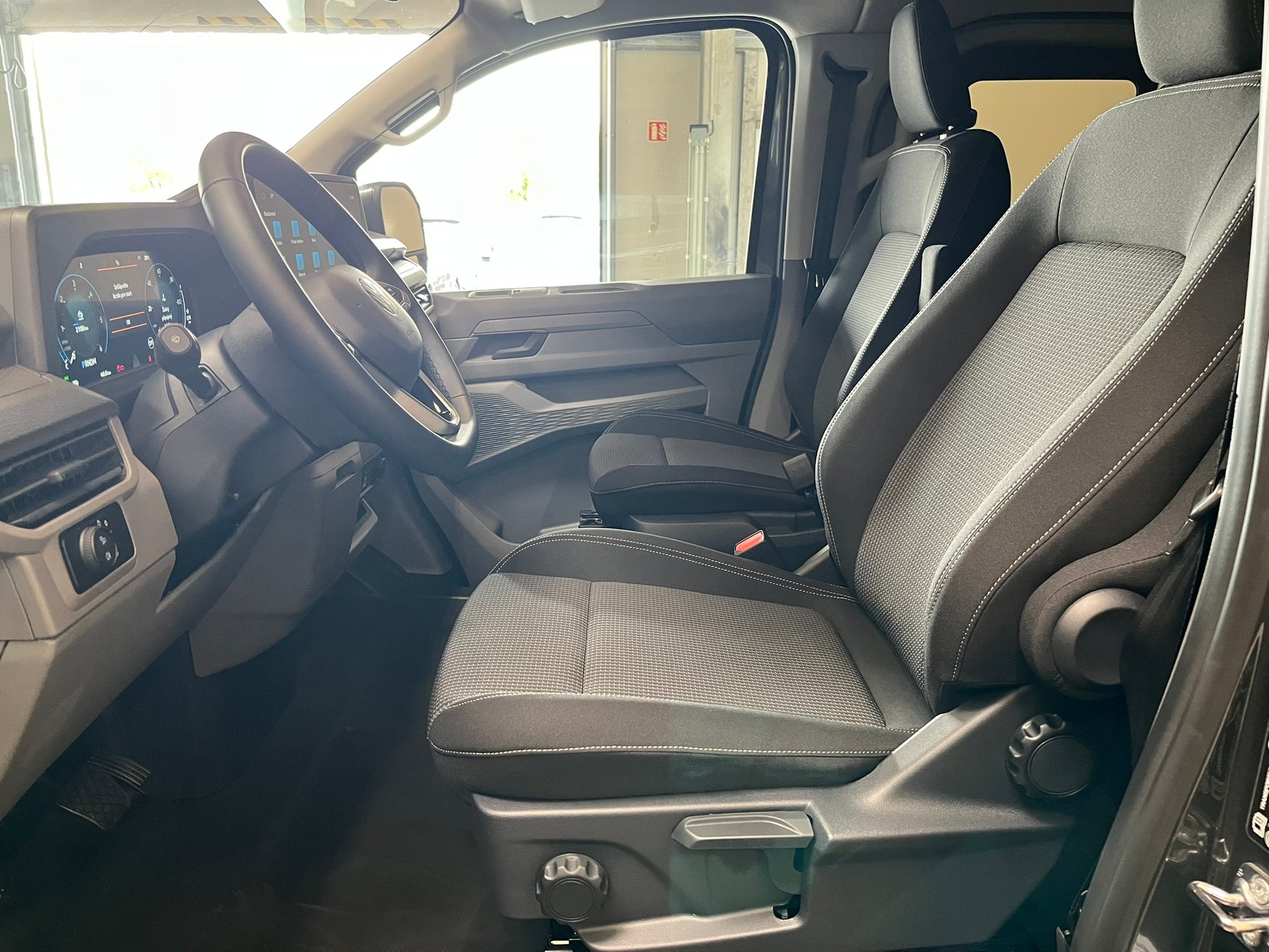 Volkswagen T7 Kombi