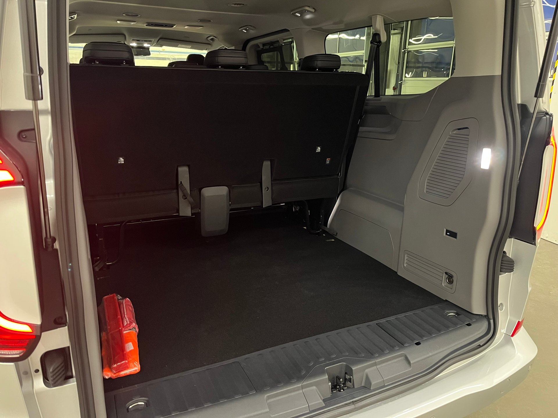 Volkswagen T7 Caravelle