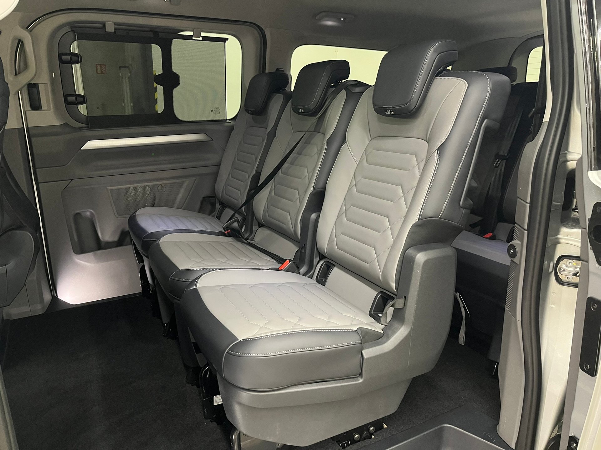 Volkswagen T7 Caravelle