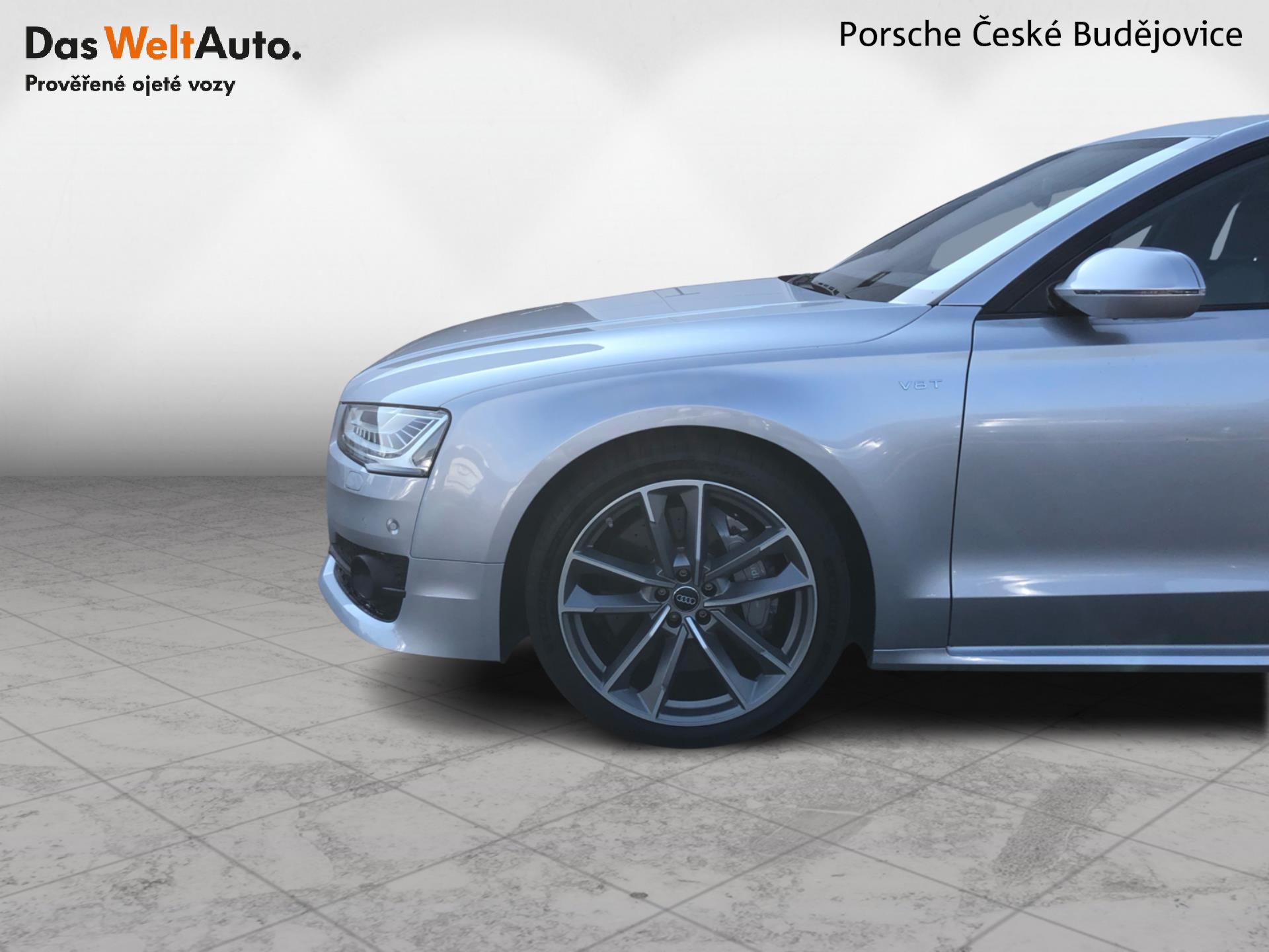 Audi S8