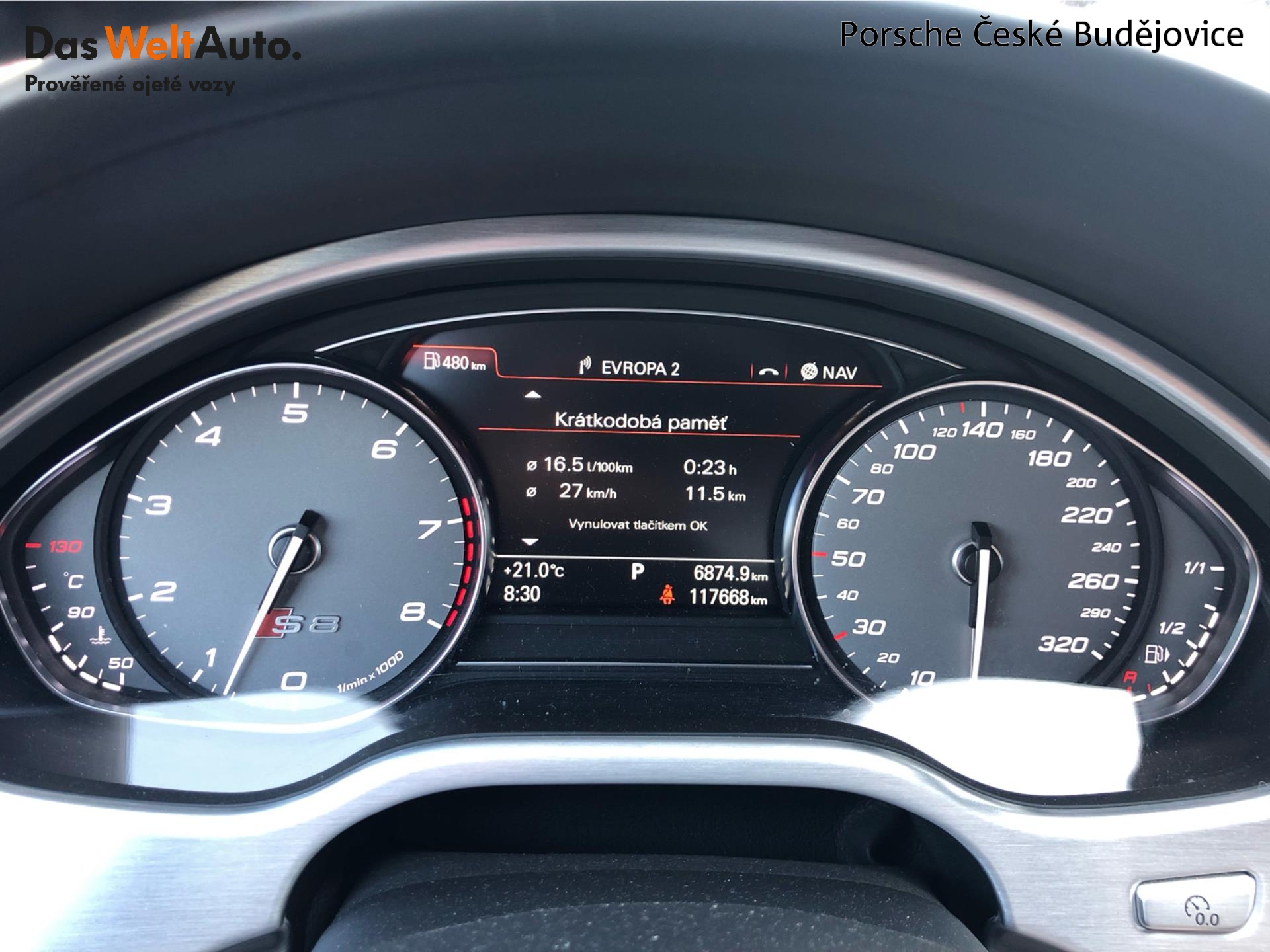 Audi S8