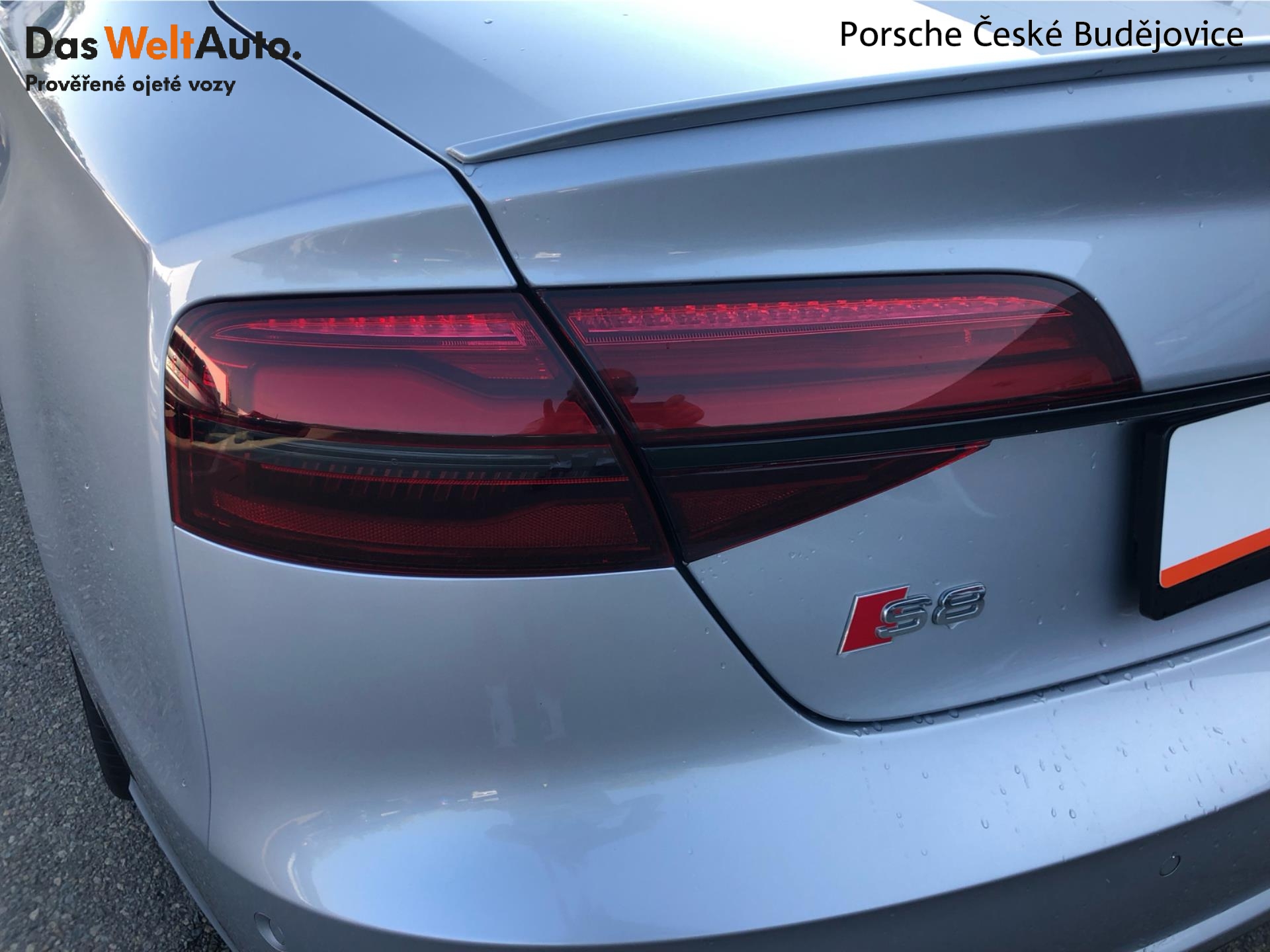 Audi S8
