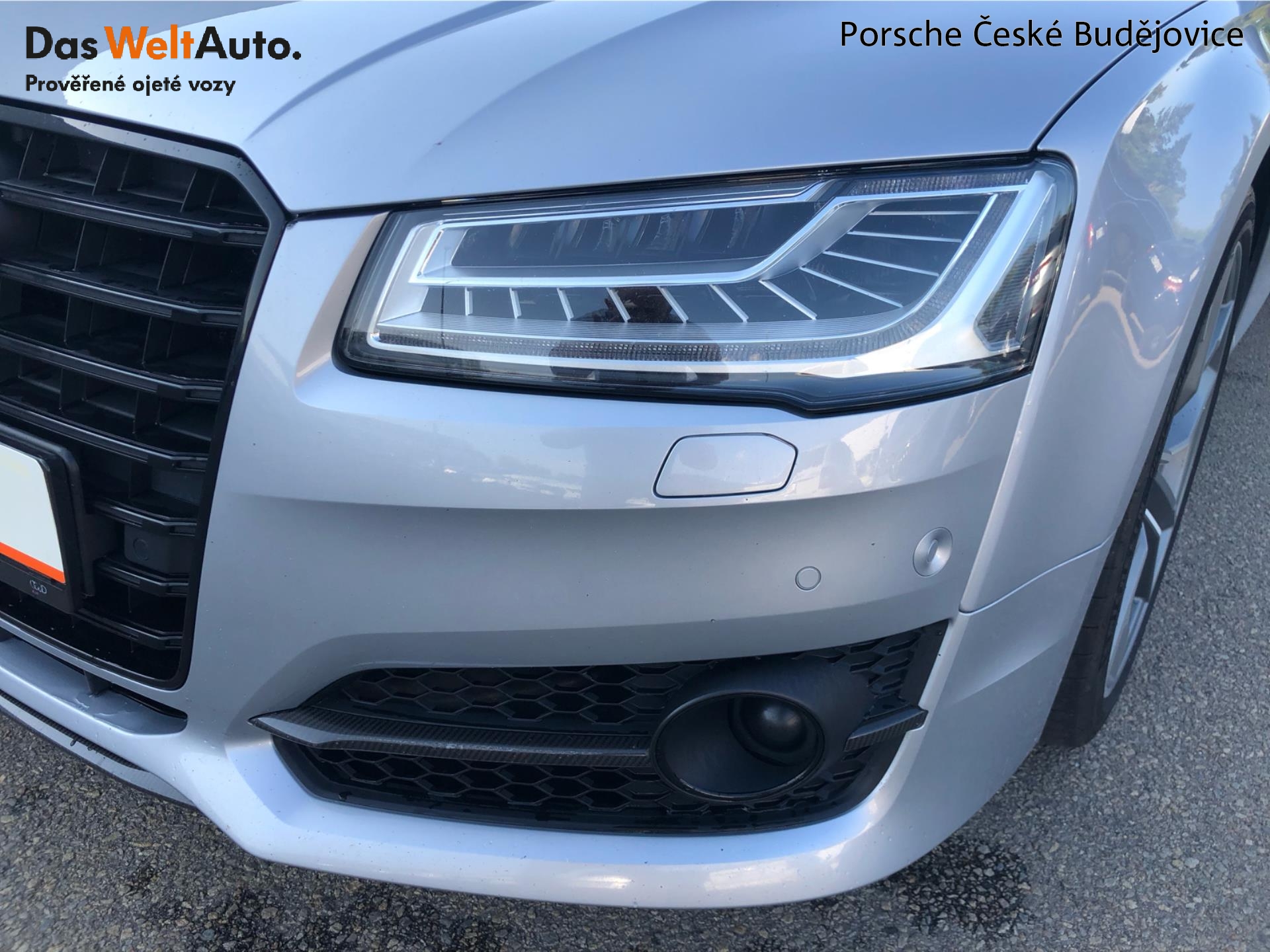 Audi S8