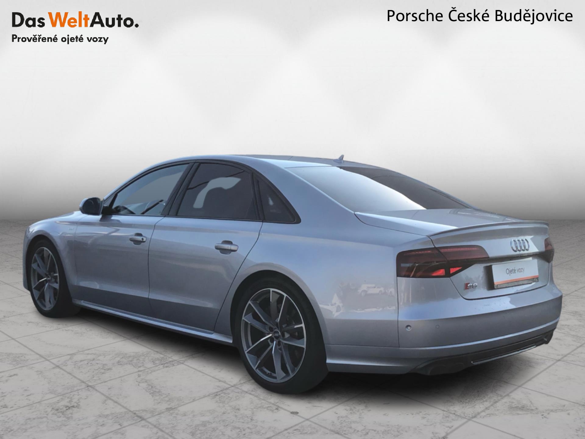 Audi S8