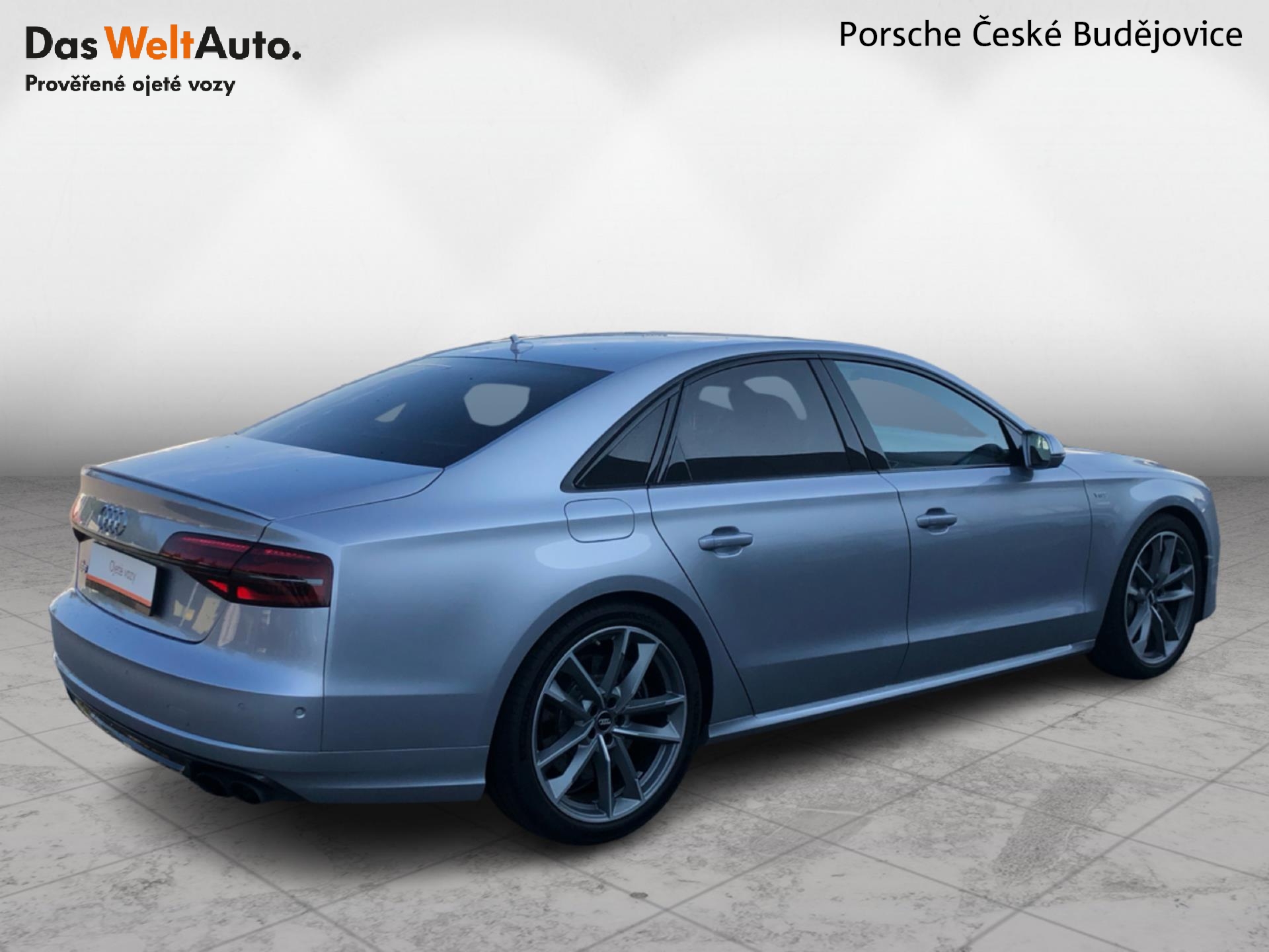 Audi S8