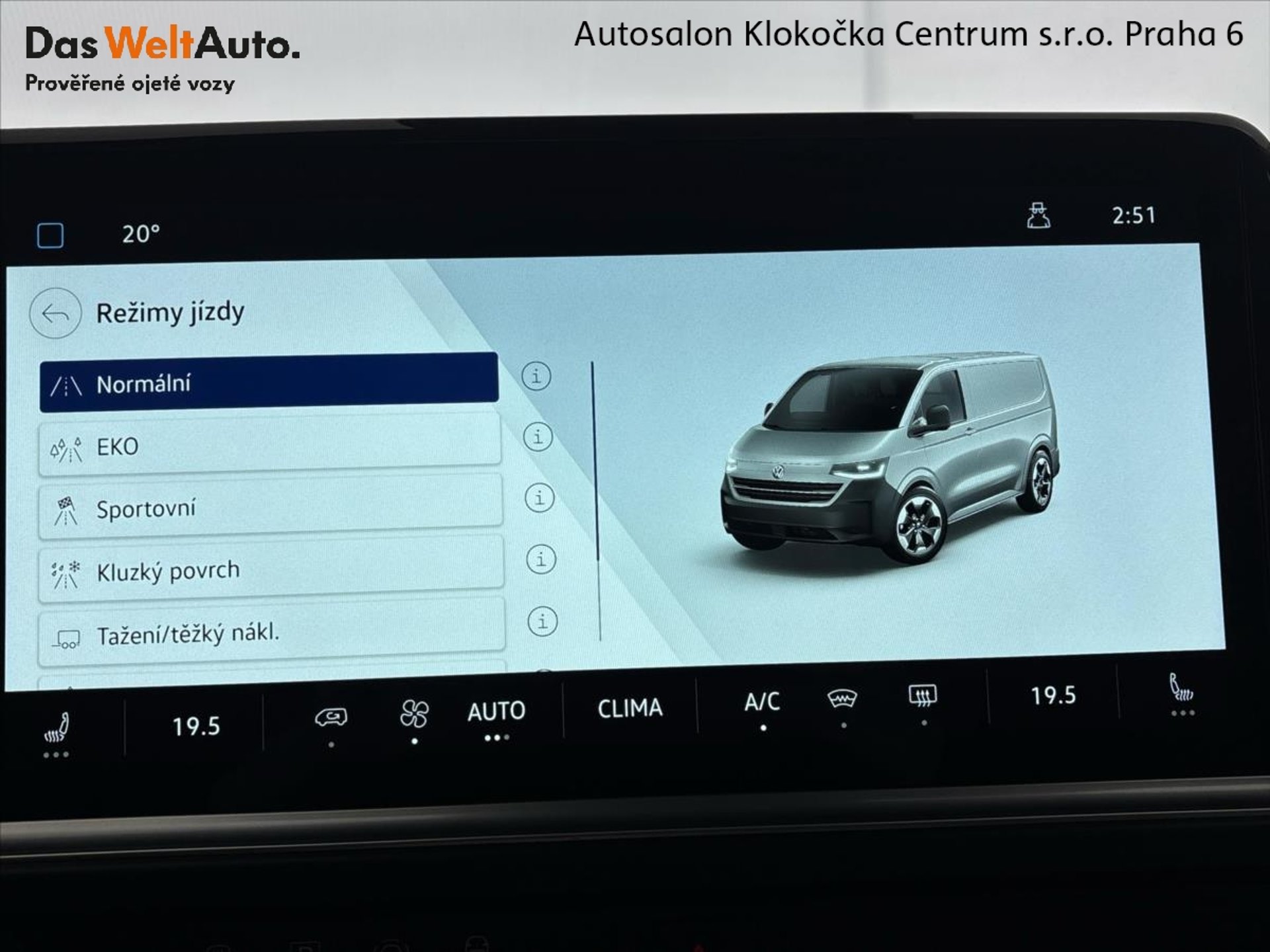Volkswagen Caravelle
