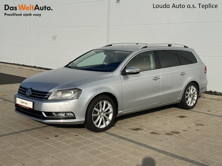 VW Passat Variant Highline 2.0 TDI 103 kW manuál ,