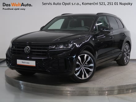 VW Touareg R-LINE 3.0TDI V6 170KW 4x4 DSG WEBASTO TAŽNÝ +2 SADA PNEU
