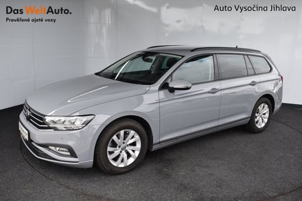 VW Passat Variant 2,0 TDI 110kW, LED, kamera