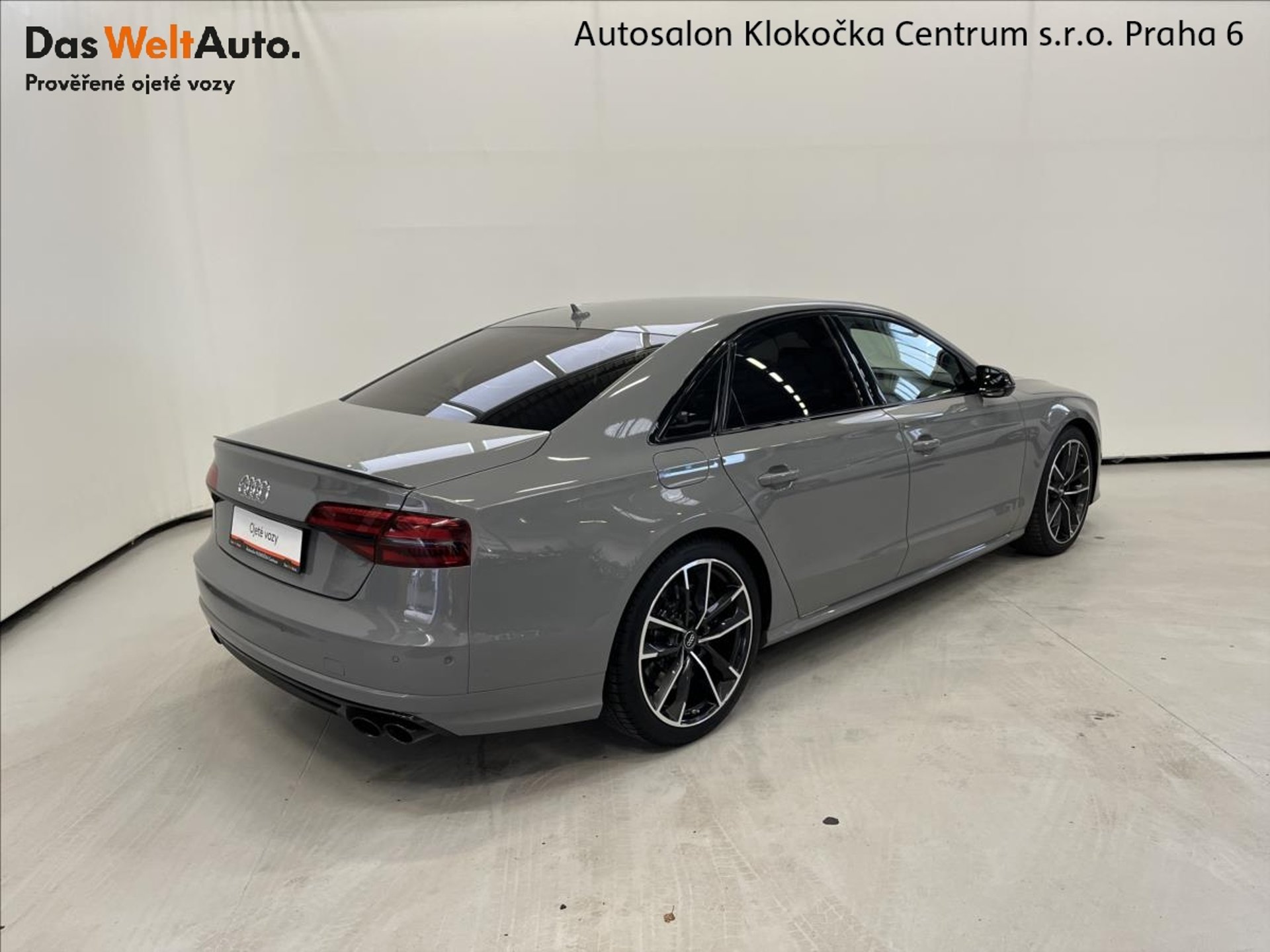Audi S8