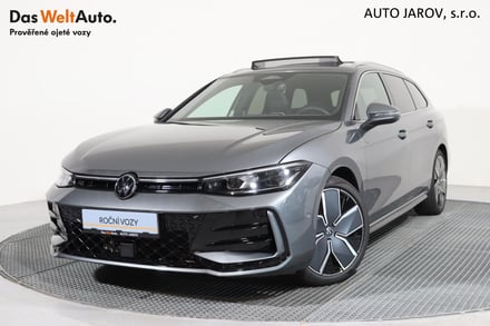 VW Passat R-Line People 2,0 TDI 142 kW 4MOTION/ MATRIX LED, TAŽNÉ Z., ACC