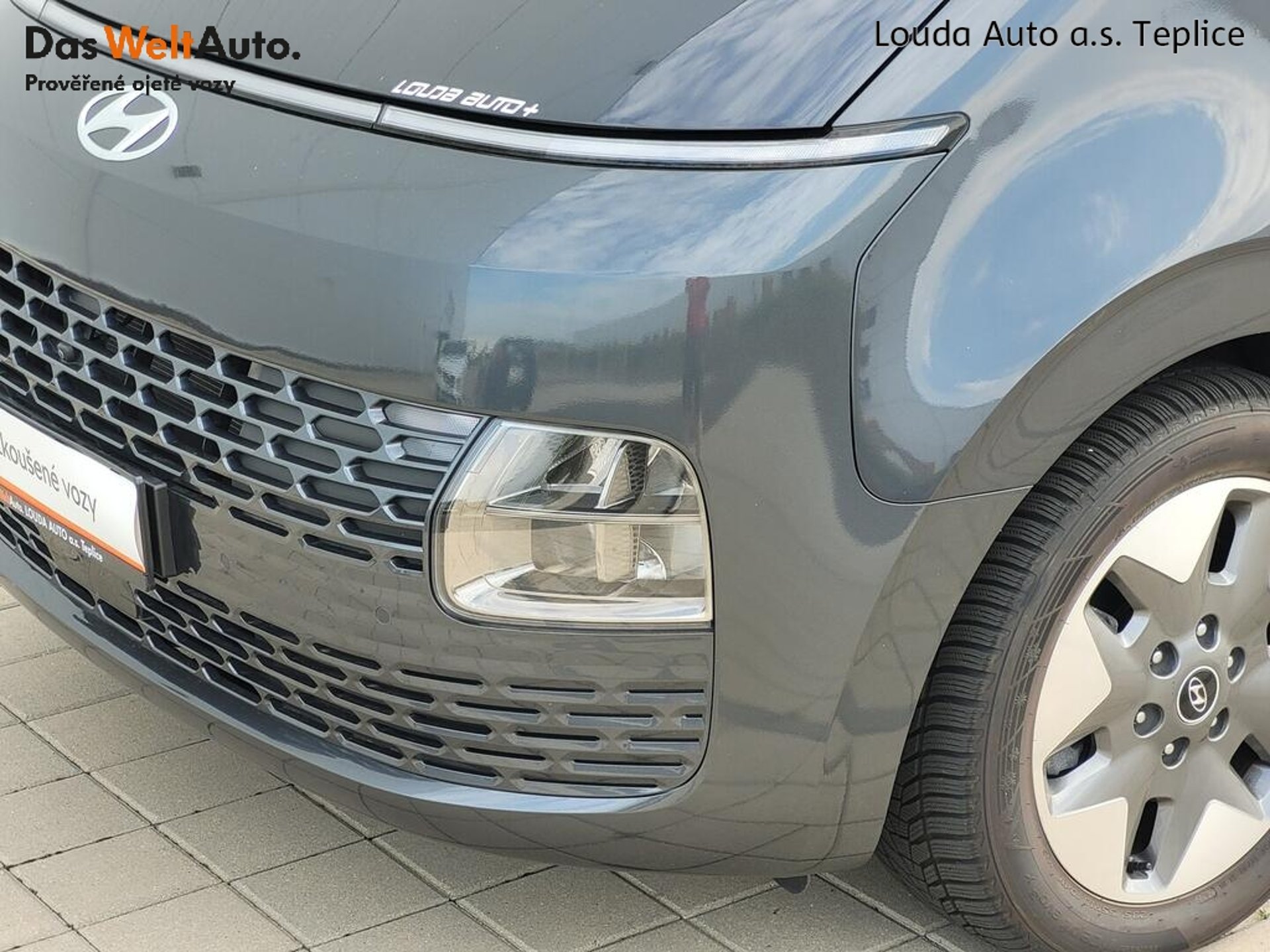 Hyundai Staria