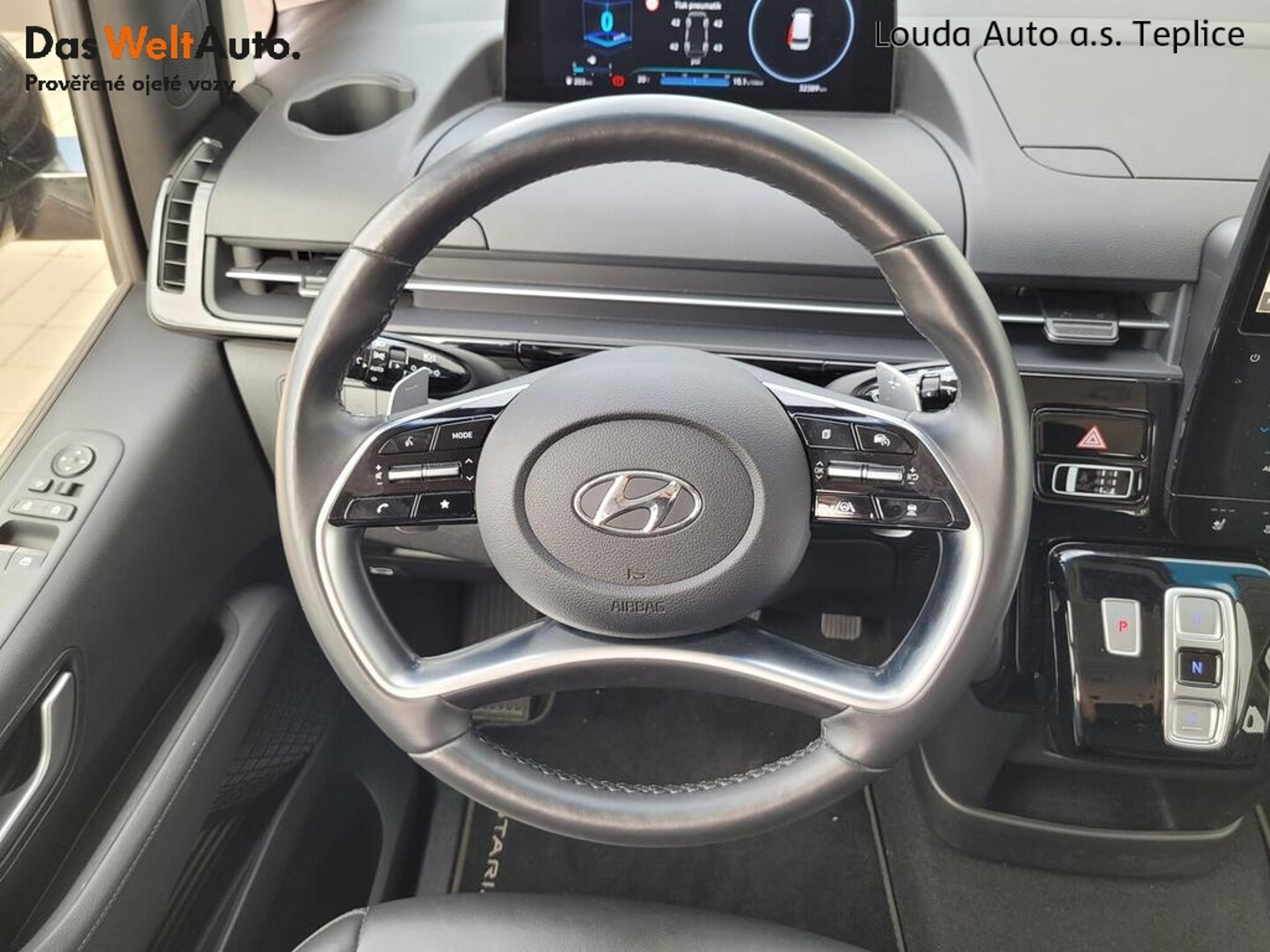 Hyundai Staria