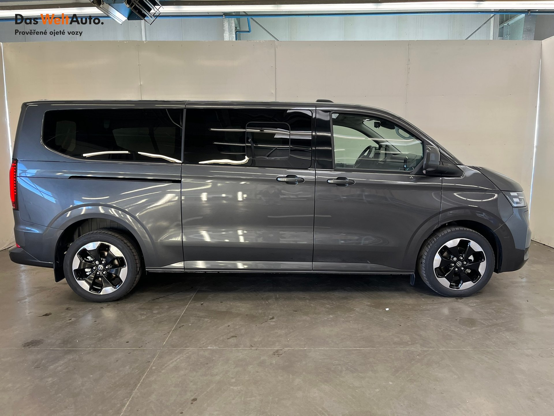 Volkswagen T7 Caravelle