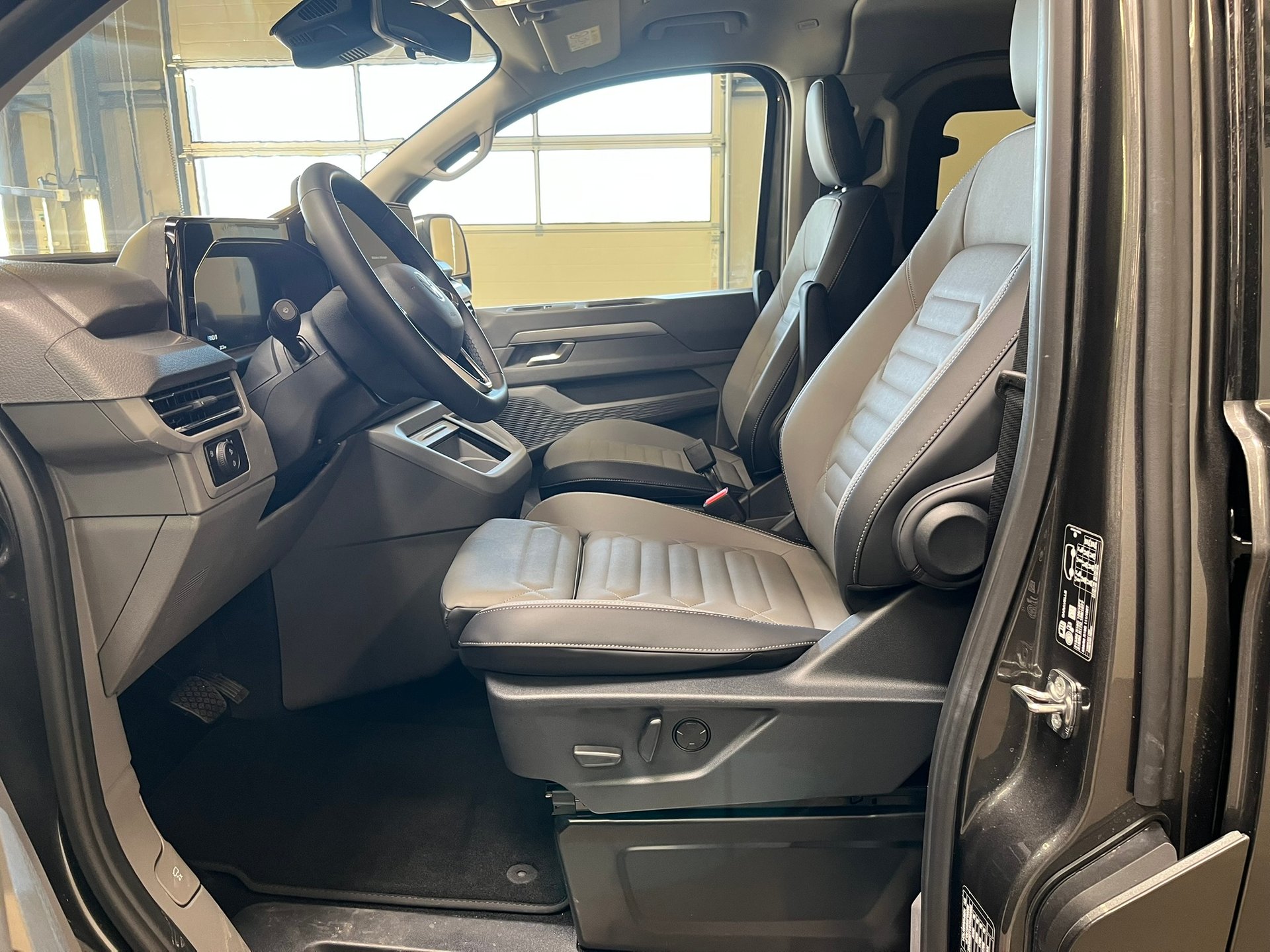 Volkswagen T7 Caravelle
