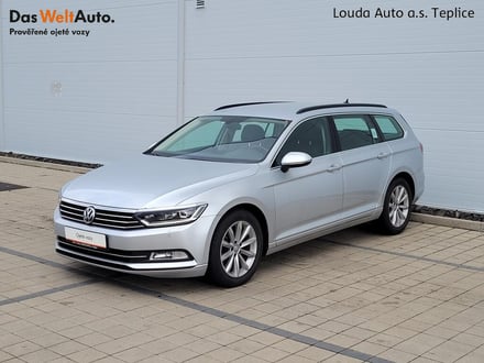 VW Passat Variant business 2.0 TDI 110 kW manuál ,
