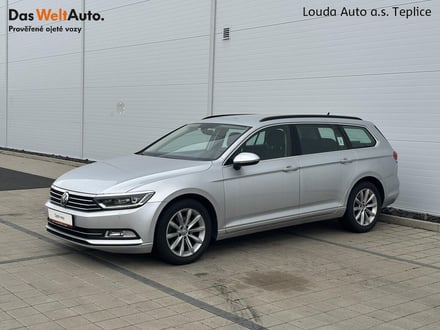 VW Passat Variant business 2.0 TDI 110 kW manuál ,