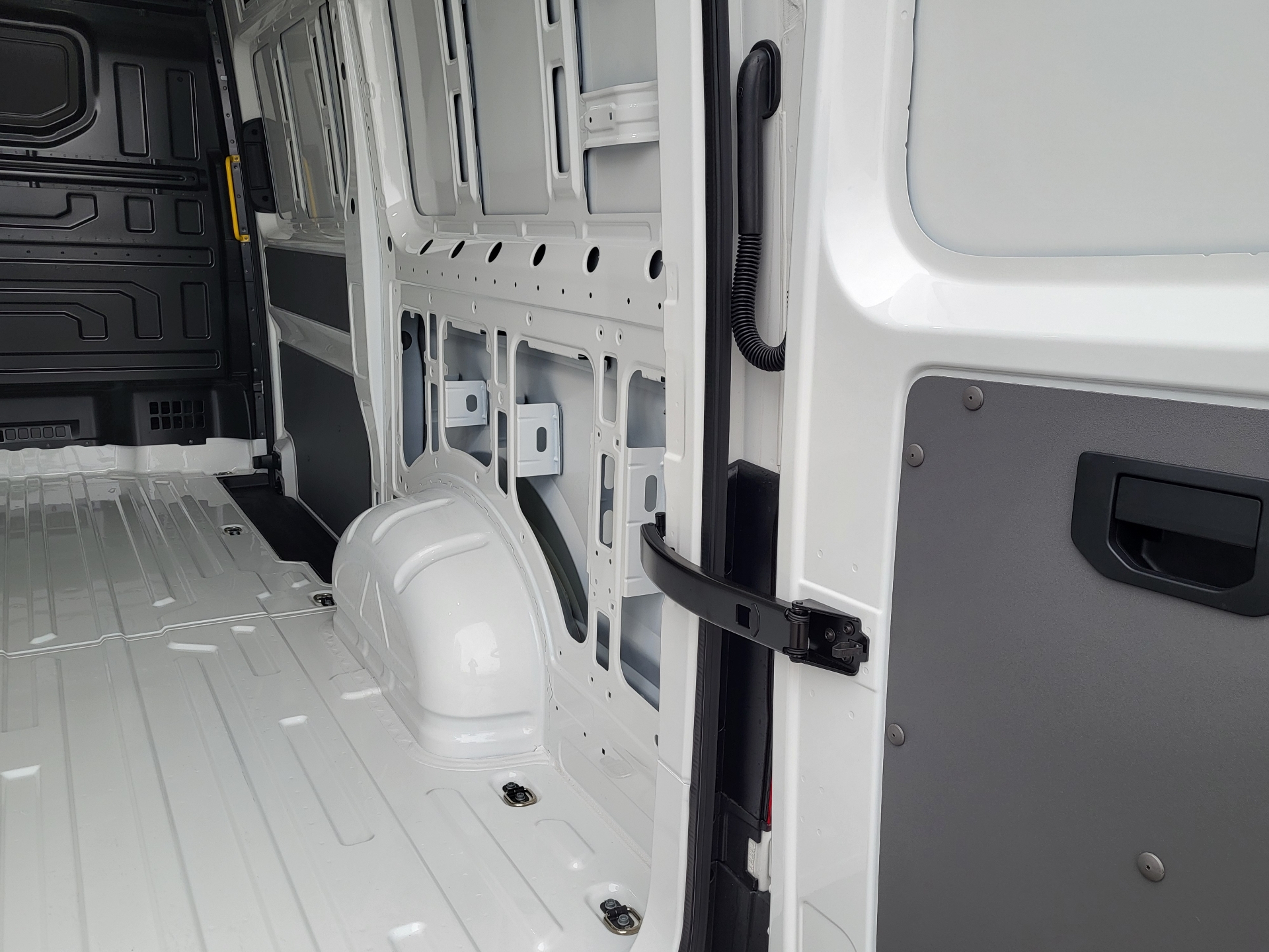 Volkswagen Crafter - skříňový vůz