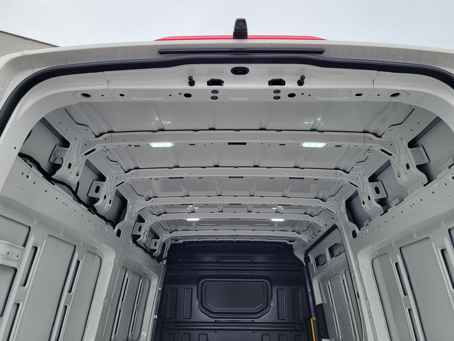Volkswagen Crafter - skříňový vůz